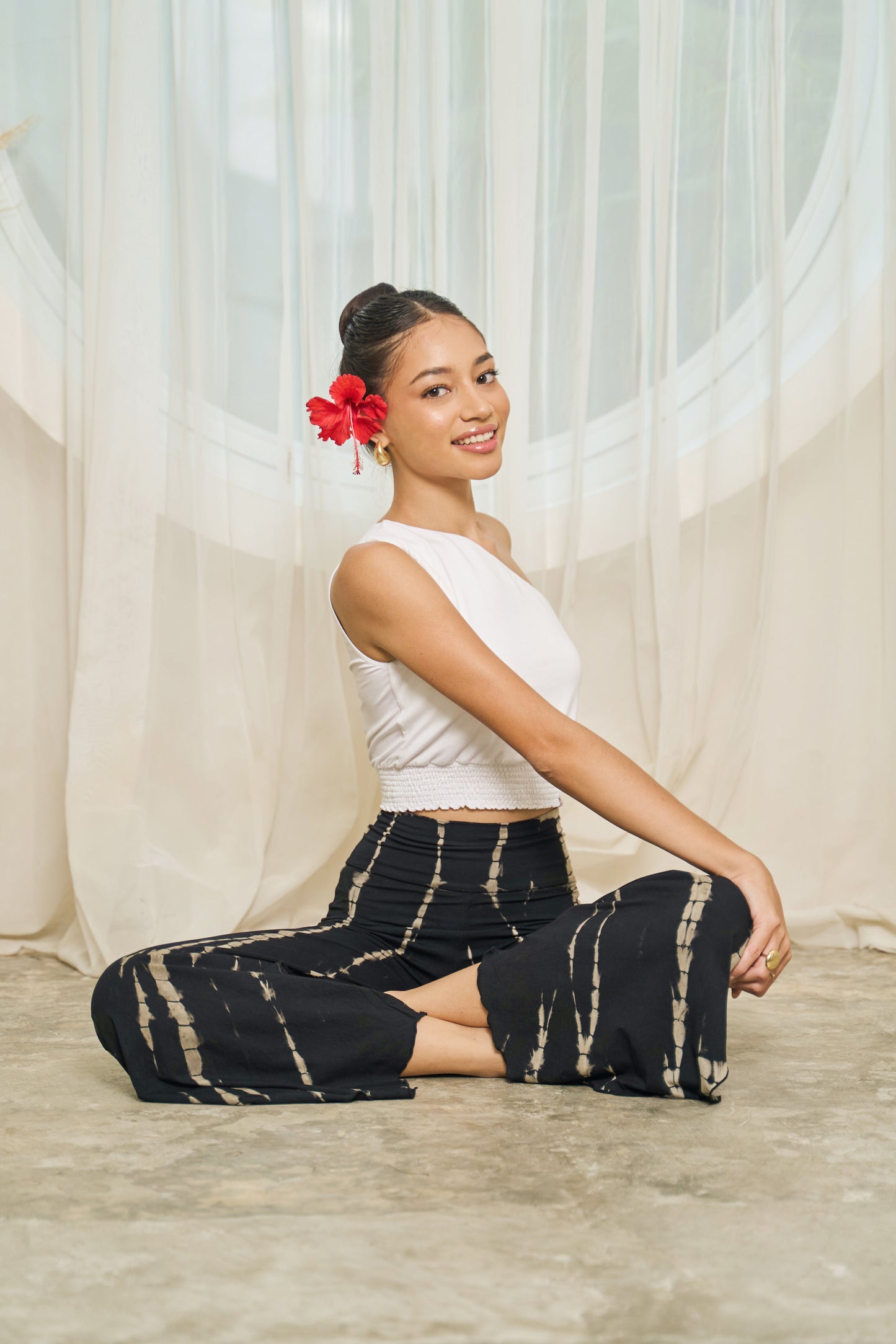 Chandra Flare Pants - Tie-dye Black