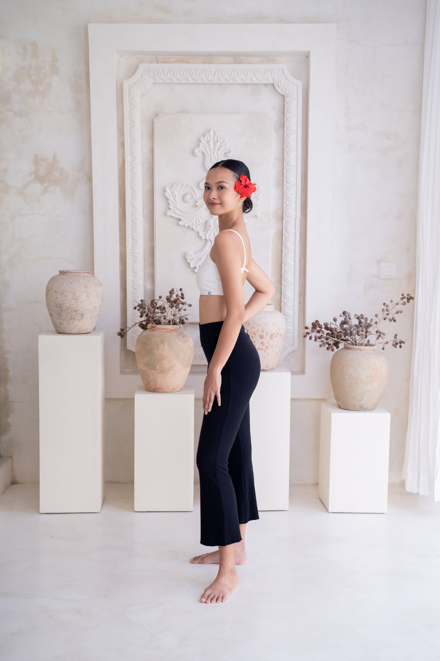 Sadhana Ribbed Flare Pants - Noir