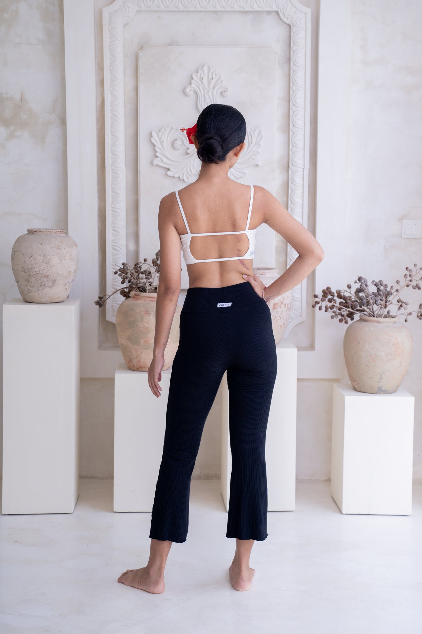 Sadhana Ribbed Flare Pants - Noir