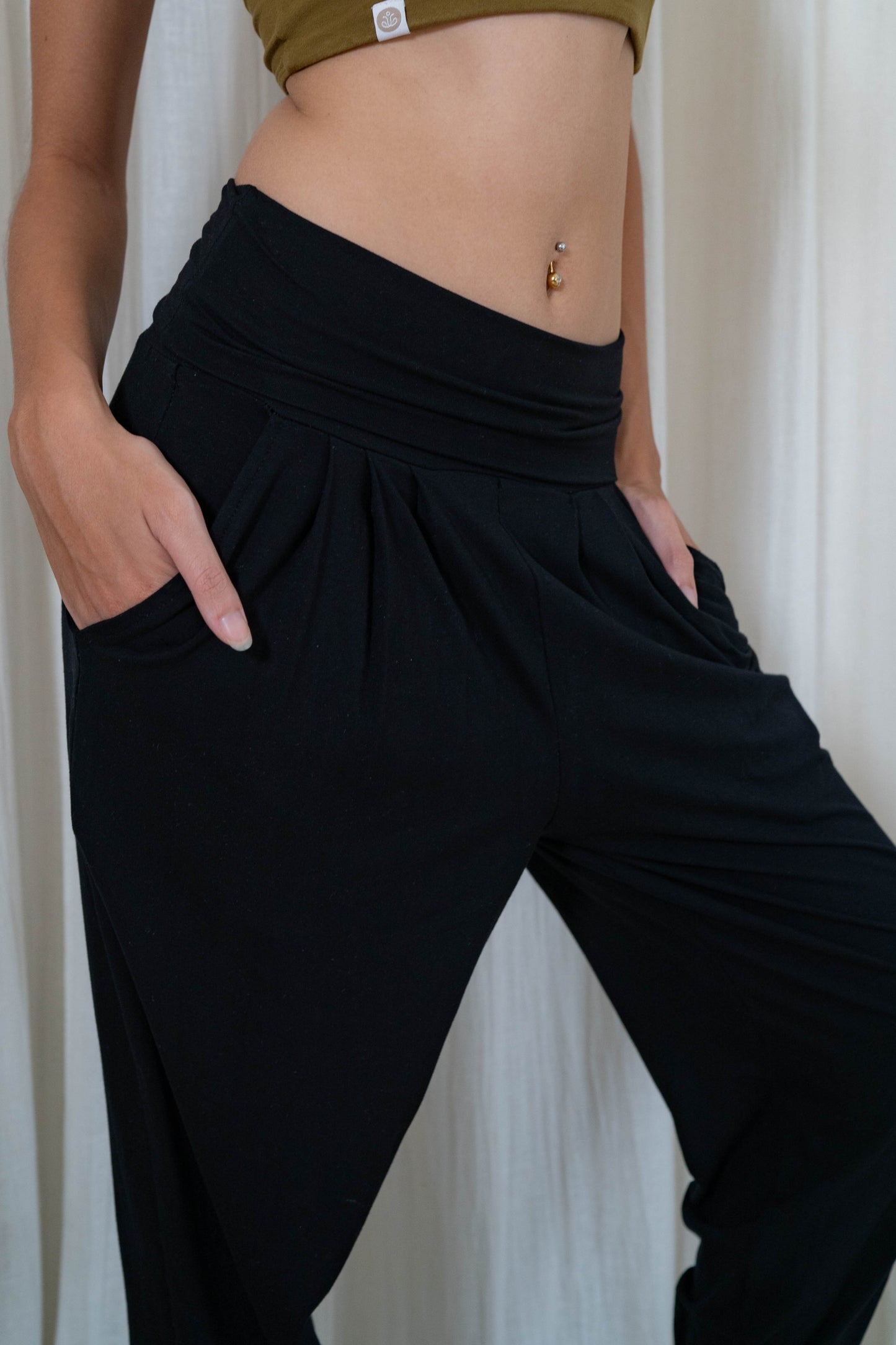 Hatha Aladdin Pants - Black