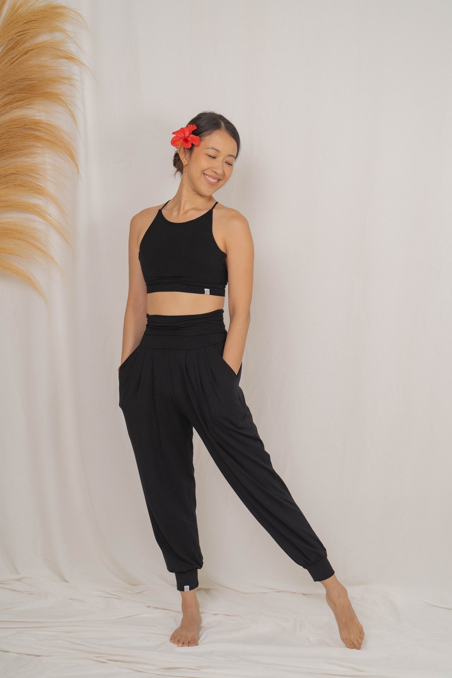 Hatha Aladdin Pants - Black