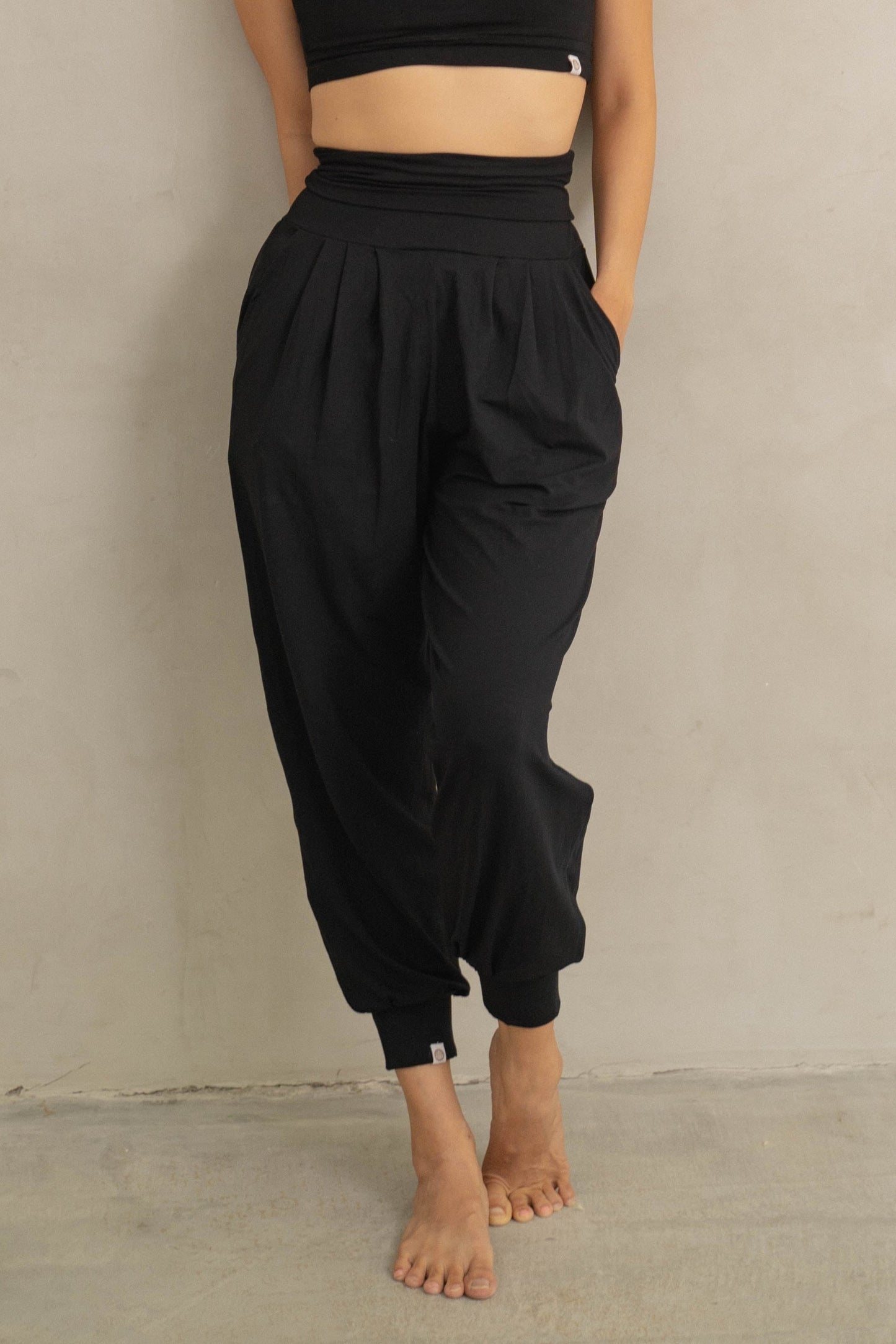 Hatha Aladdin Pants - Black