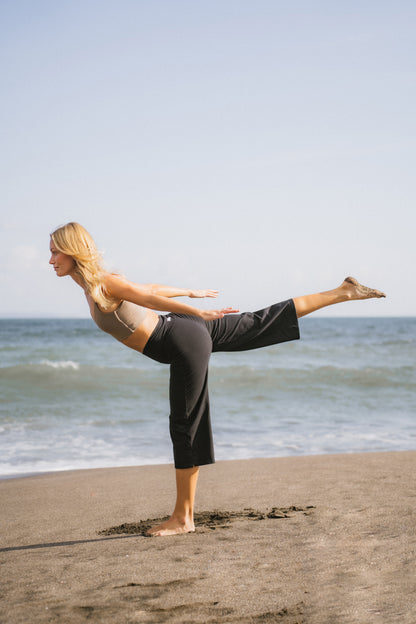 Bhumi Bamboo Capri Pants - Black