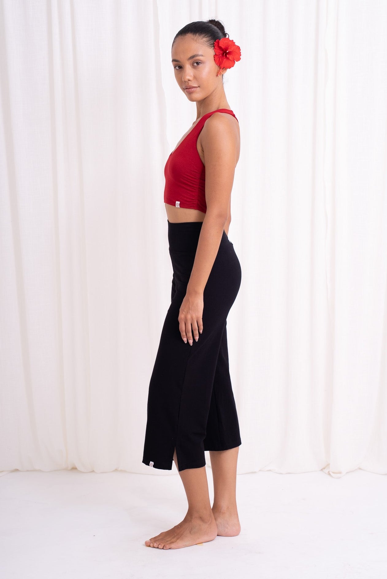 Bhumi Bamboo Capri Pants - Black